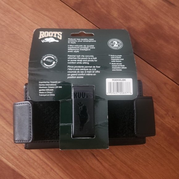 Roots Black Smartphone Holster - Picture 3 of 4